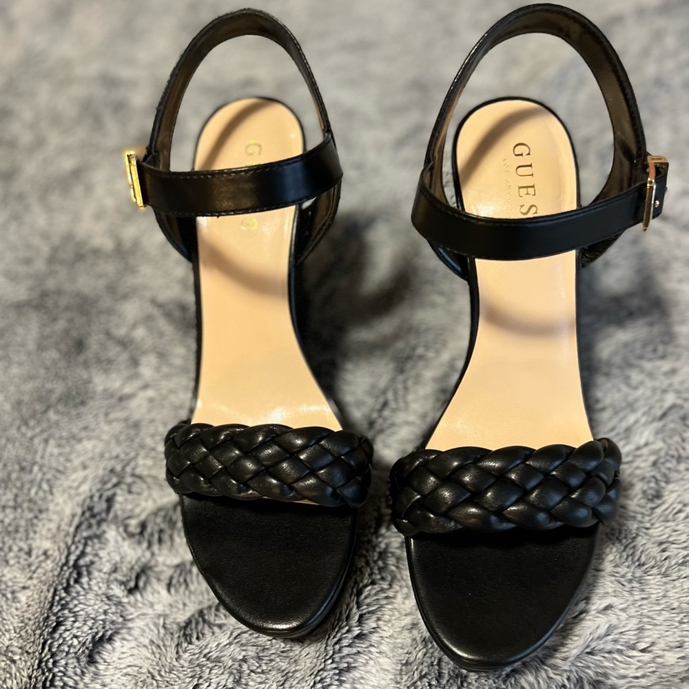 NWOT-Guess Wedges - Picture 8 of 14